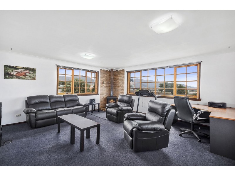 77 Renfrew Circle, Goodwood TAS 7010