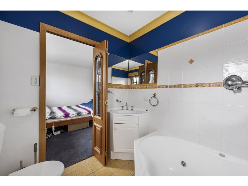 77 Renfrew Circle, Goodwood TAS 7010