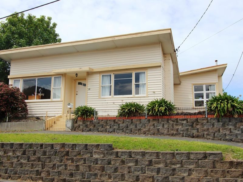 21 Pioneer Avenue, New Norfolk TAS 7140