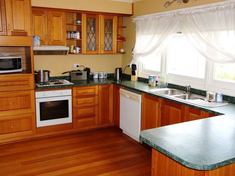 21 Pioneer Avenue, New Norfolk TAS 7140