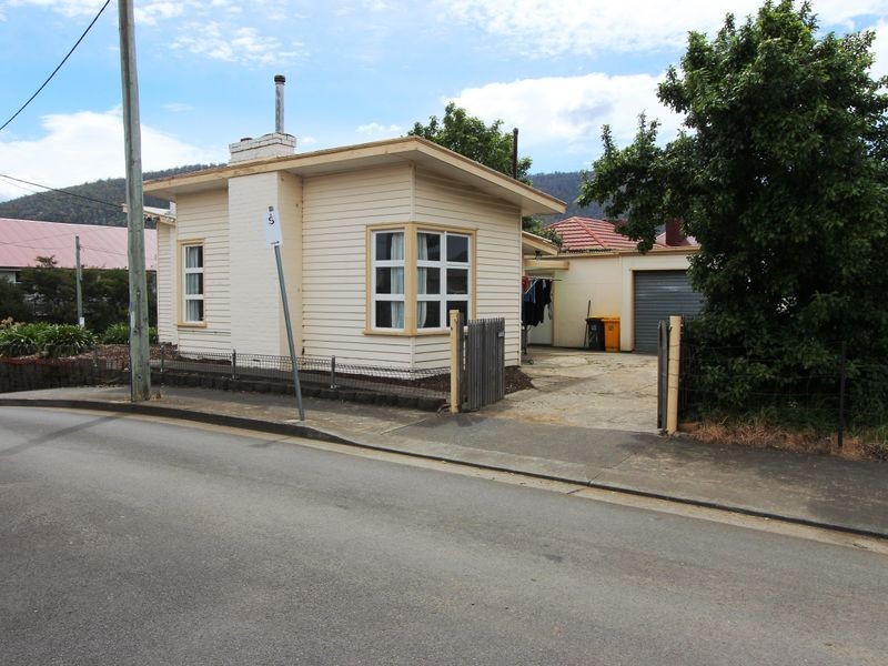 21 Pioneer Avenue, New Norfolk TAS 7140