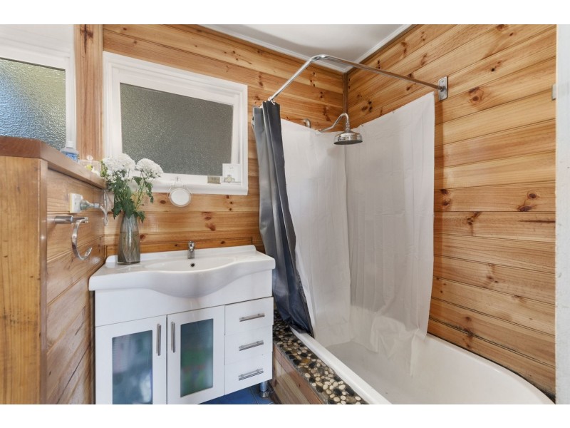 44 Carnegie Street, Claremont TAS 7011