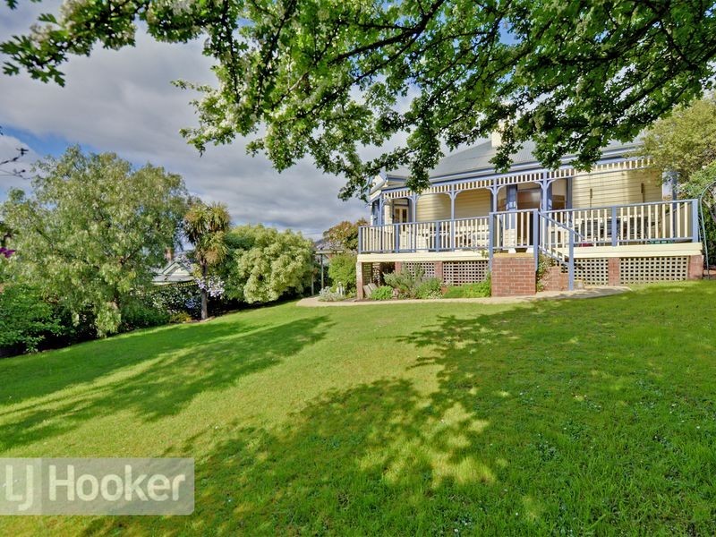 22 Boa Vista Road, New Town TAS 7008