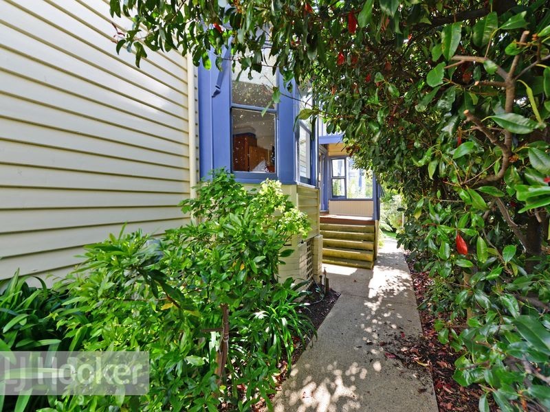 22 Boa Vista Road, New Town TAS 7008