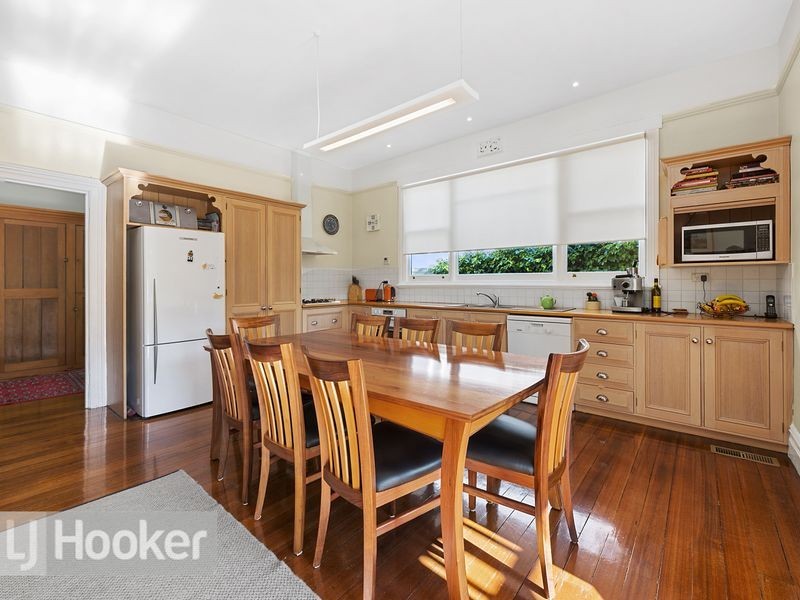 22 Boa Vista Road, New Town TAS 7008