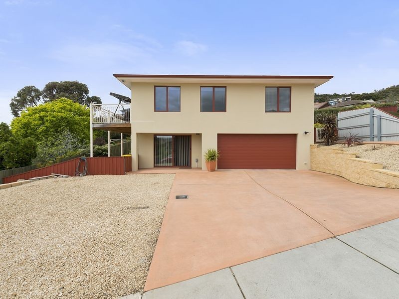 25 Kilander Crescent, Berriedale TAS 7011
