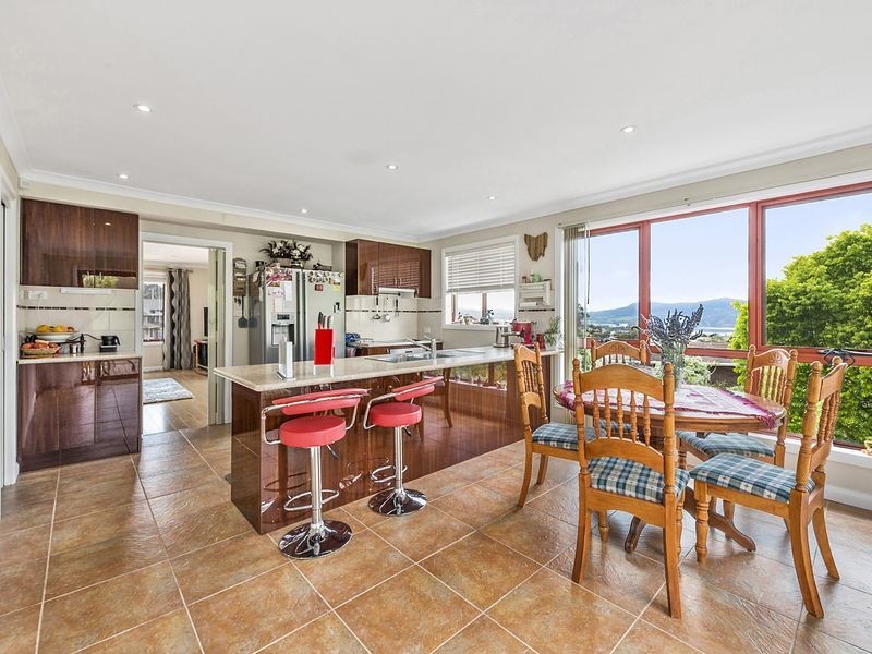 25 Kilander Crescent, Berriedale TAS 7011