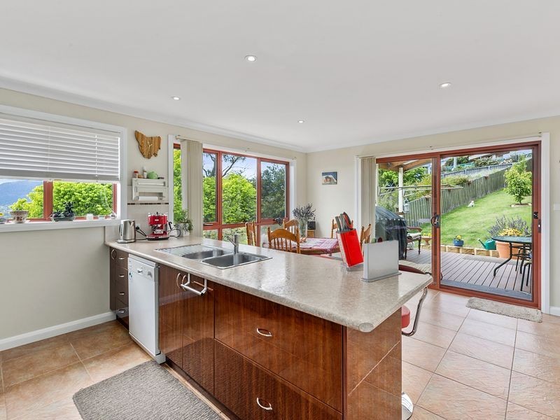 25 Kilander Crescent, Berriedale TAS 7011