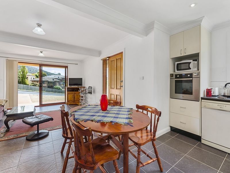 25 Kilander Crescent, Berriedale TAS 7011