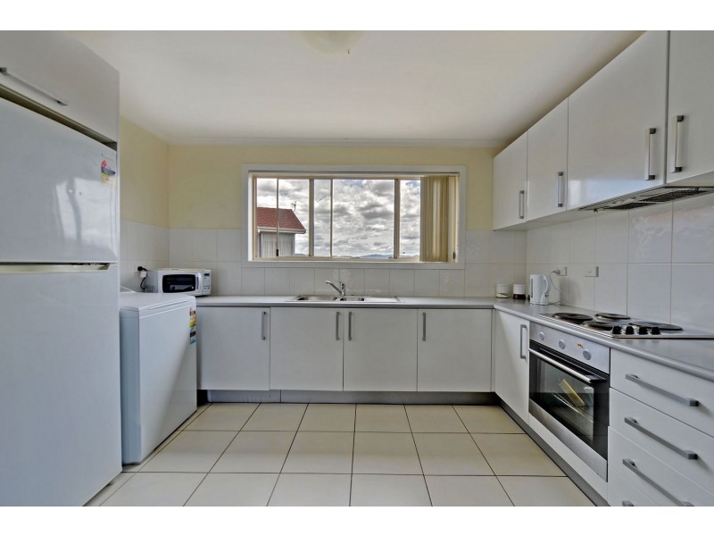 Unit 2/6 Birubi Place, Herdsmans Cove TAS 7030
