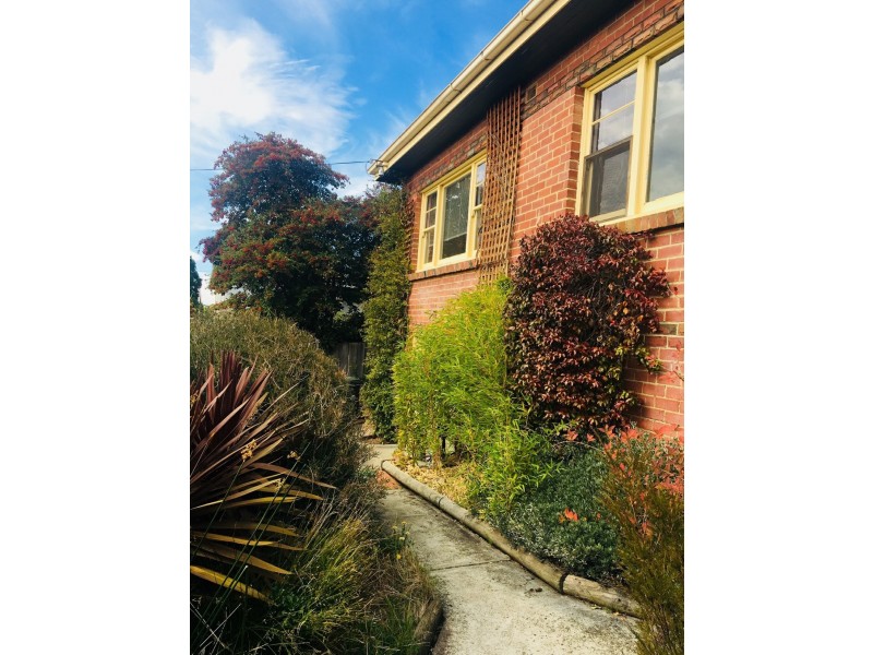 11 Truman Avenue, Lenah Valley TAS 7008