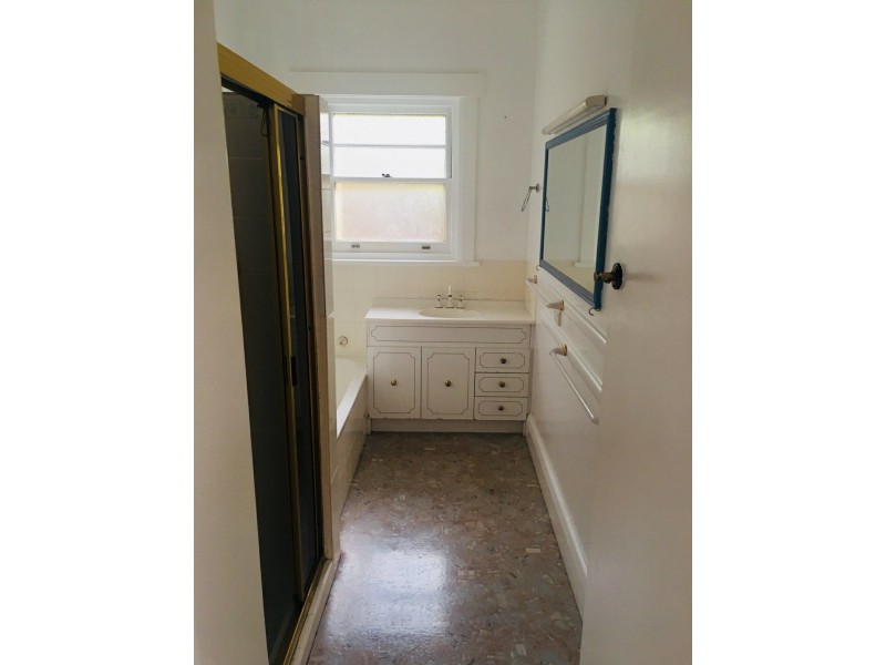 11 Truman Avenue, Lenah Valley TAS 7008