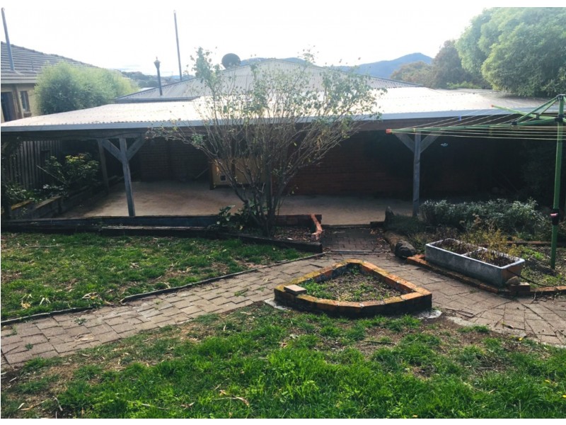 11 Truman Avenue, Lenah Valley TAS 7008