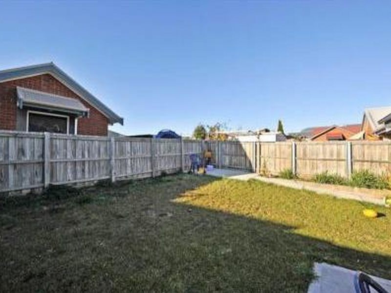 2/4-6 Bellette Place, Chigwell TAS 7011