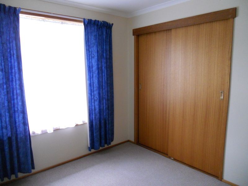 2/56a Hilton Road, Claremont TAS 7011