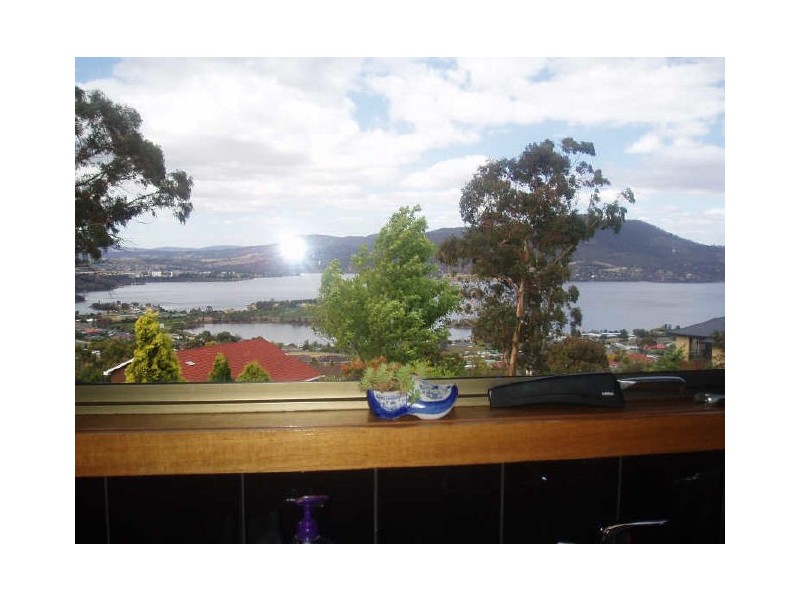 21 Officer Street, Rosetta TAS 7010