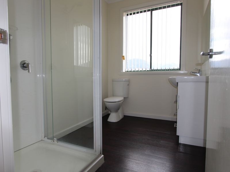 Unit 2/2/30 Derwent Park Road, Derwent Park TAS 7009