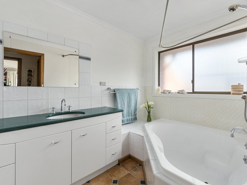 6 Cohen Court, Claremont TAS 7011
