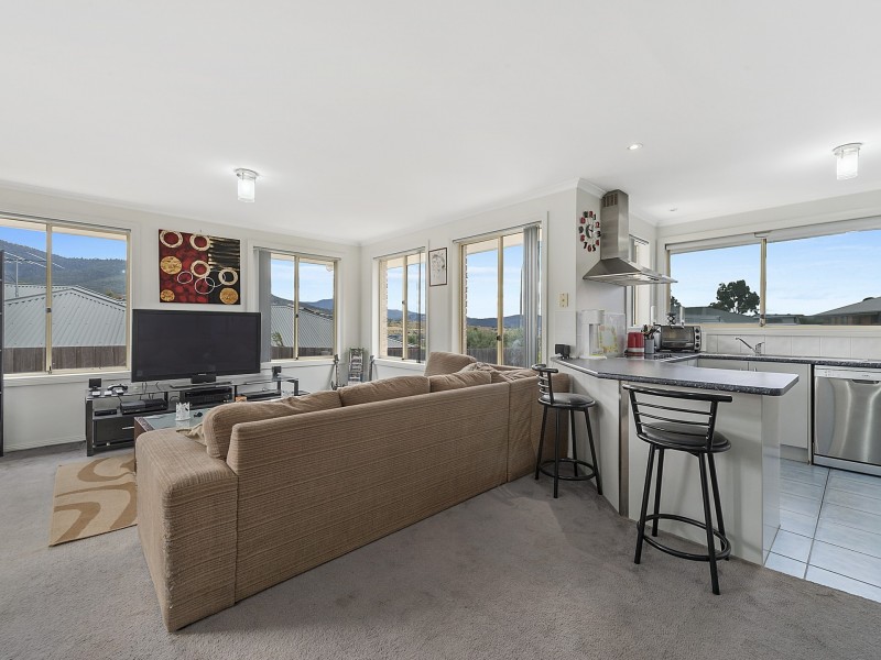 13 Brendan Crescent, Austins Ferry TAS 7011