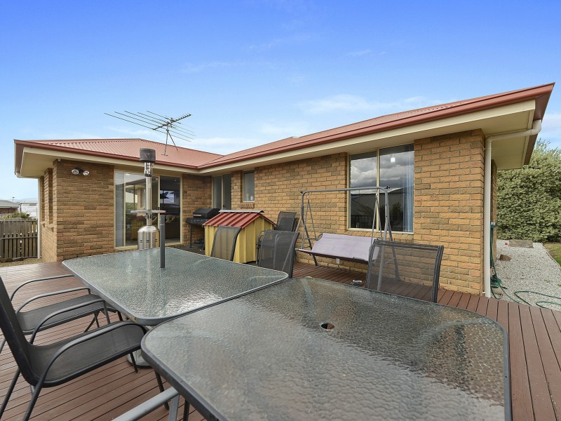 13 Brendan Crescent, Austins Ferry TAS 7011