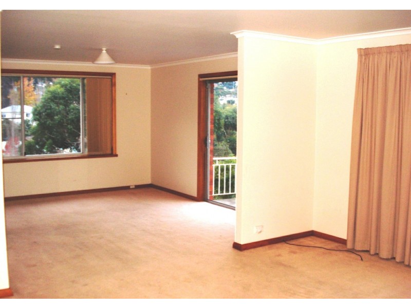 41 Sharps Road, Lenah Valley TAS 7008