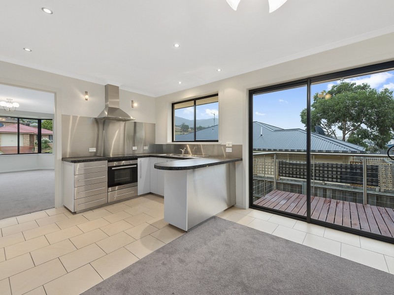 110 Sunshine Road, Austins Ferry TAS 7011