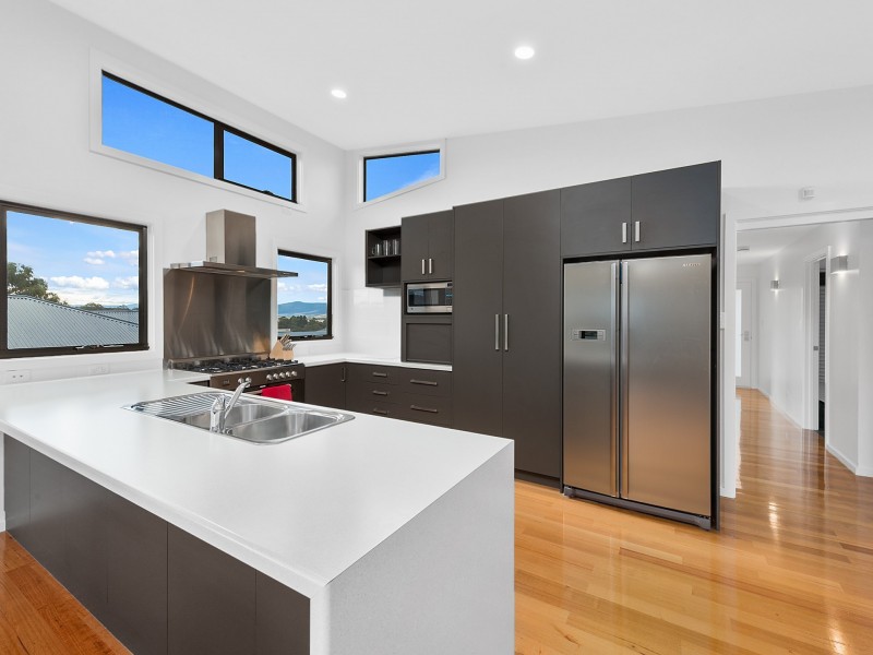 7 Abate Place, Midway Point TAS 7171