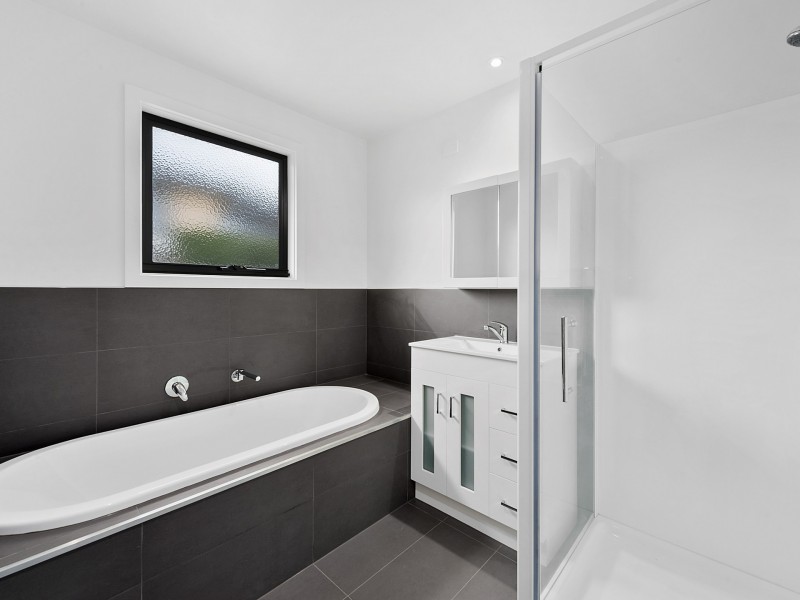 7 Abate Place, Midway Point TAS 7171