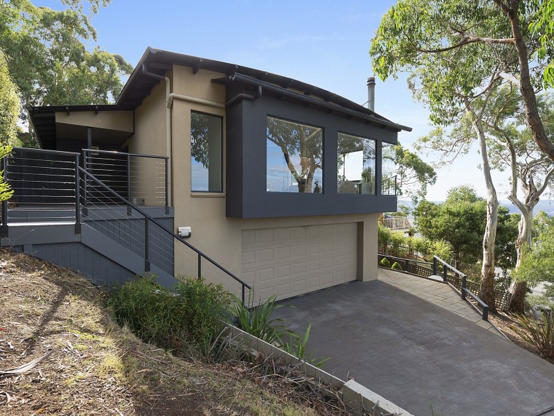 68 Hillcrest Road, Tolmans Hill TAS 7007