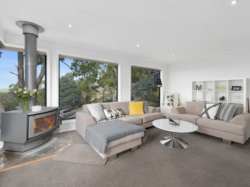 68 Hillcrest Road, Tolmans Hill TAS 7007