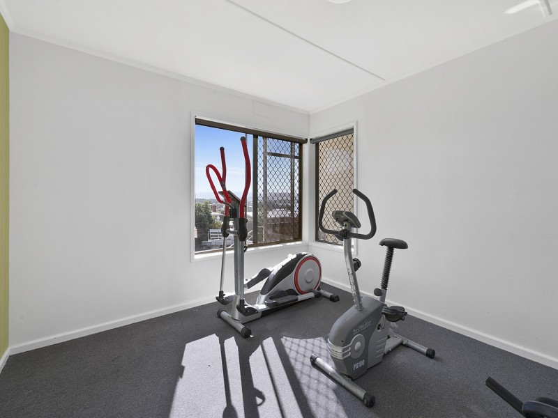 1 Rosbar Street, Claremont TAS 7011