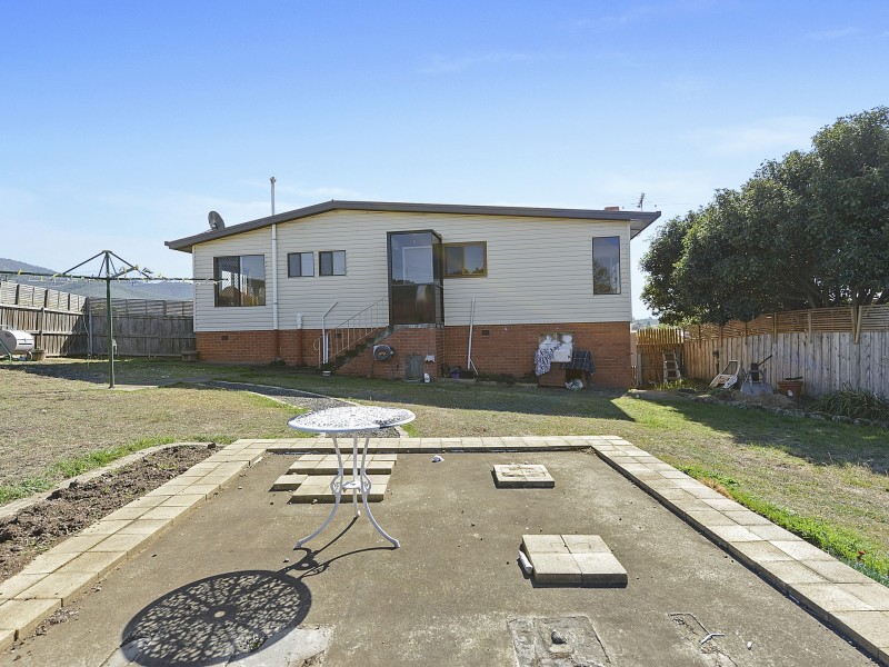 1 Rosbar Street, Claremont TAS 7011