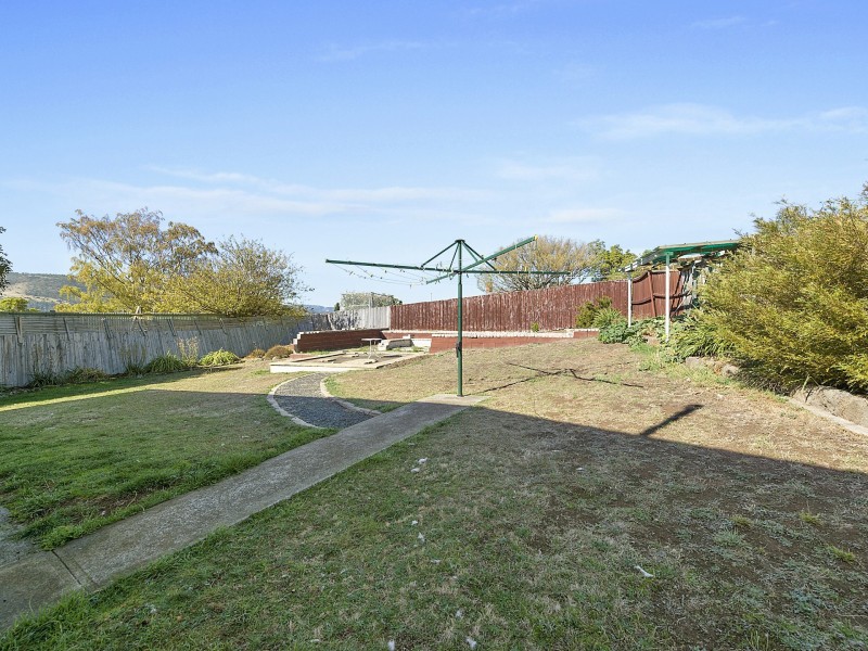 1 Rosbar Street, Claremont TAS 7011