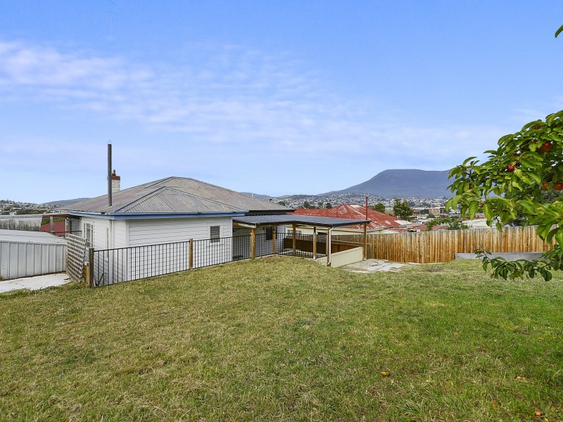 32 Renfrew Circle, Goodwood TAS 7010