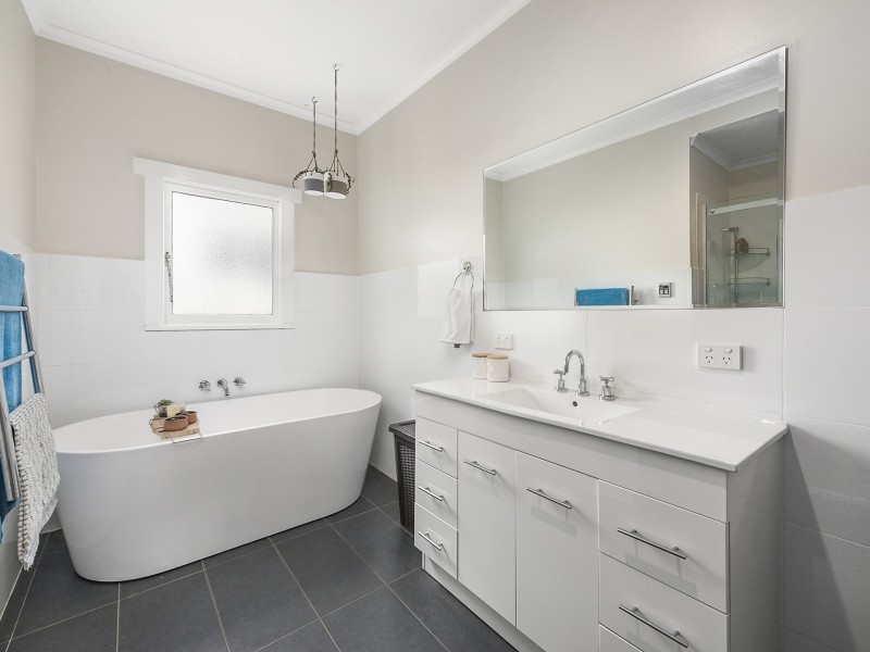 15 Cuthbert Avenue, Lenah Valley TAS 7008