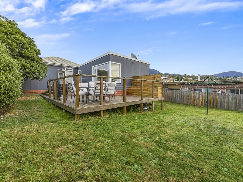 15 Cuthbert Avenue, Lenah Valley TAS 7008