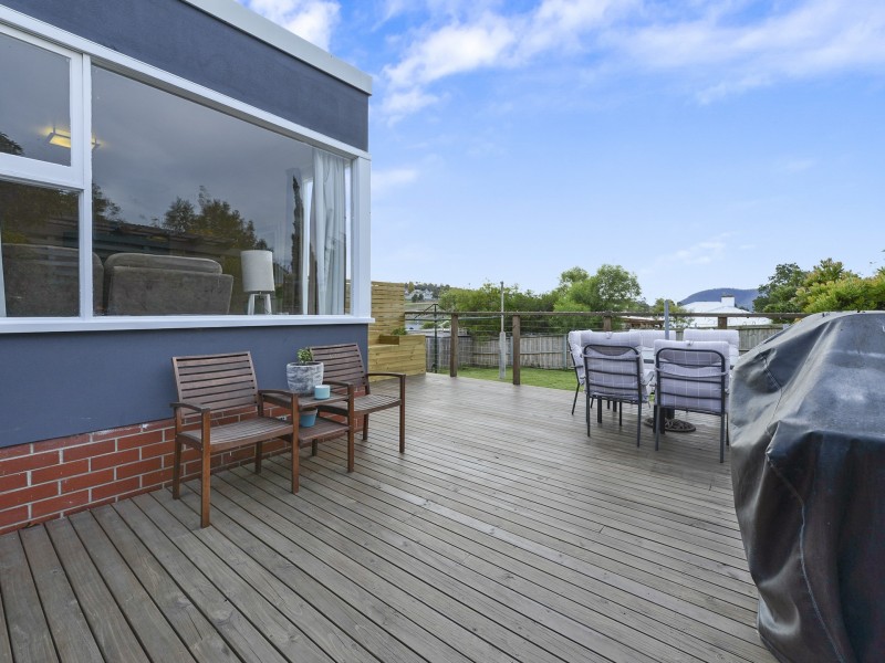 15 Cuthbert Avenue, Lenah Valley TAS 7008