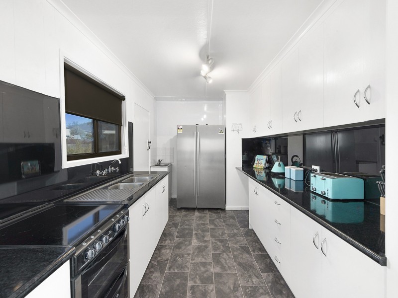 1 Rosbar Street, Claremont TAS 7011