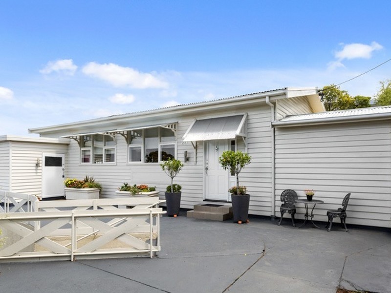 20 Girrabong Road, Lenah Valley TAS 7008