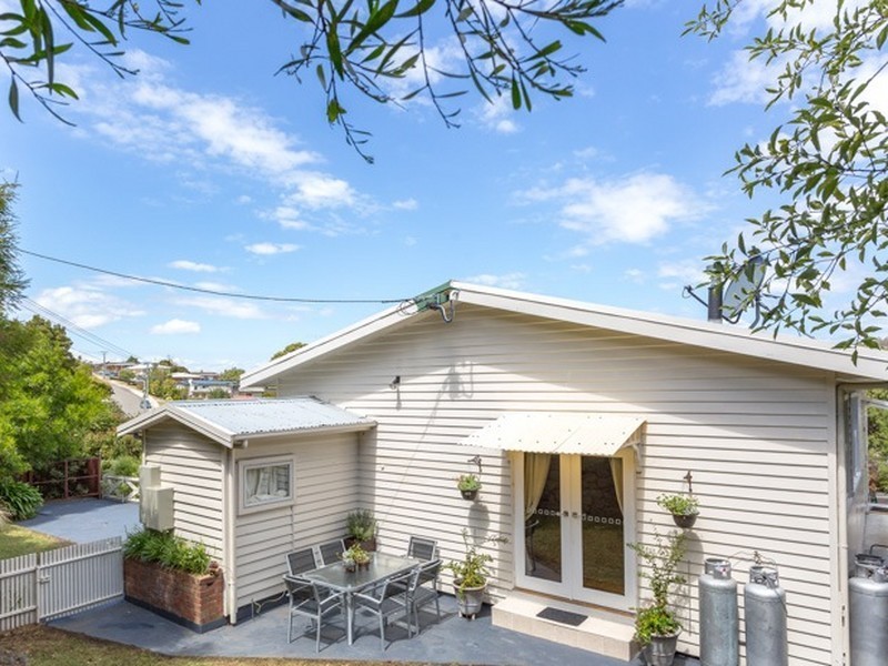 20 Girrabong Road, Lenah Valley TAS 7008