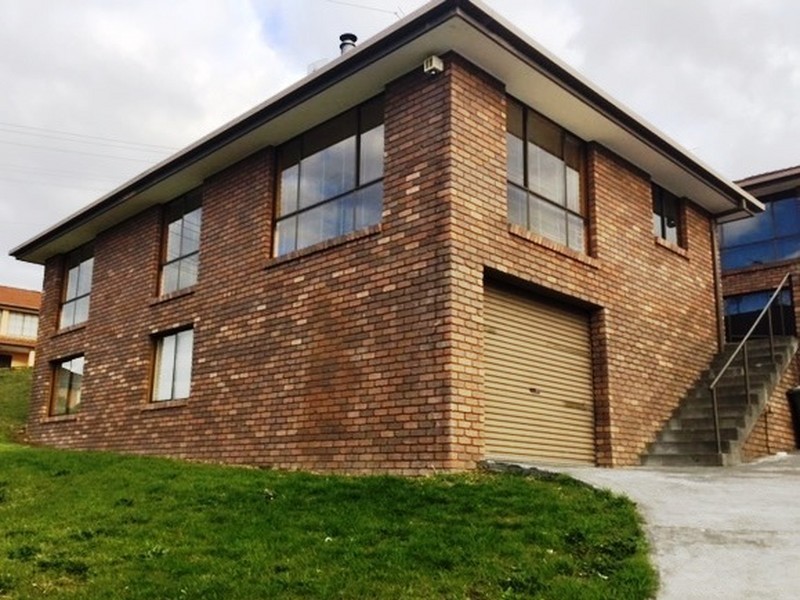 2/1 Gargano Court, Glenorchy TAS 7010