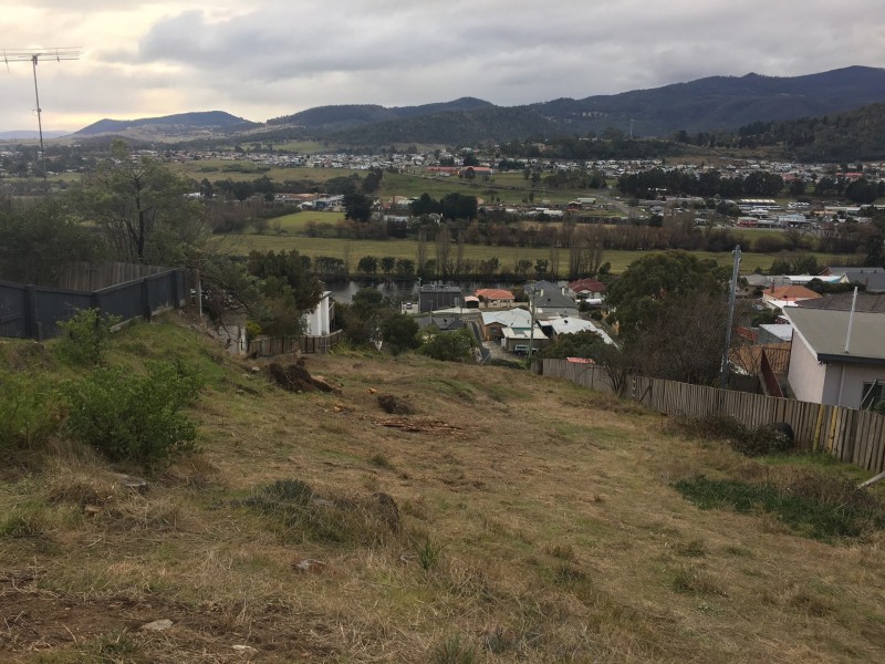 32 Sharland Avenue, New Norfolk TAS 7140