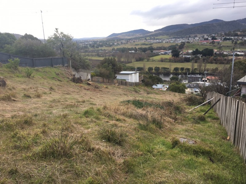 32 Sharland Avenue, New Norfolk TAS 7140