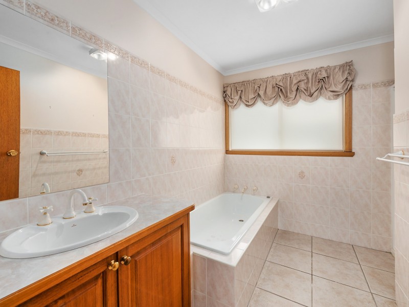 29 Chardonnay Drive, Berriedale TAS 7011