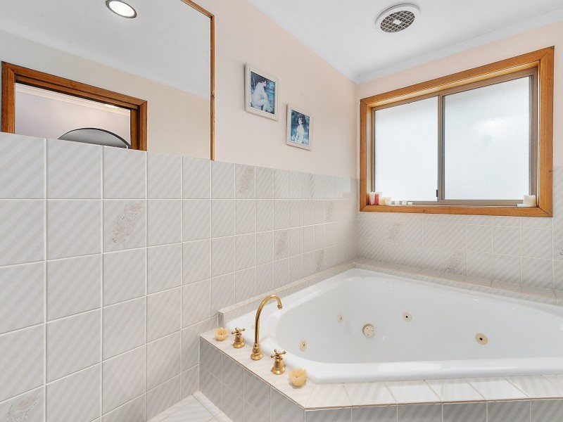 29 Chardonnay Drive, Berriedale TAS 7011