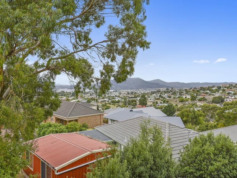 1/4 Nagle Place, Glenorchy TAS 7010