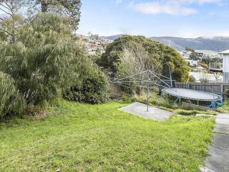 32 Milburn Place, Glenorchy TAS 7010