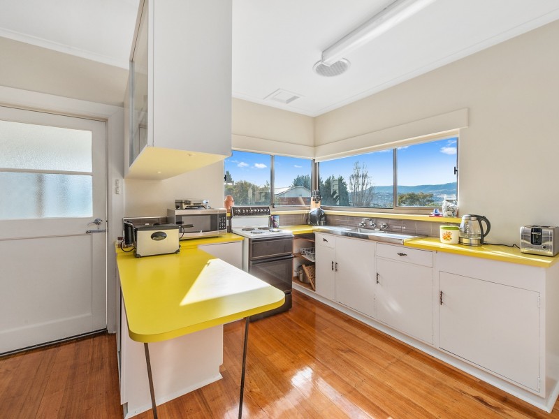 30 Hilton Road, Claremont TAS 7011