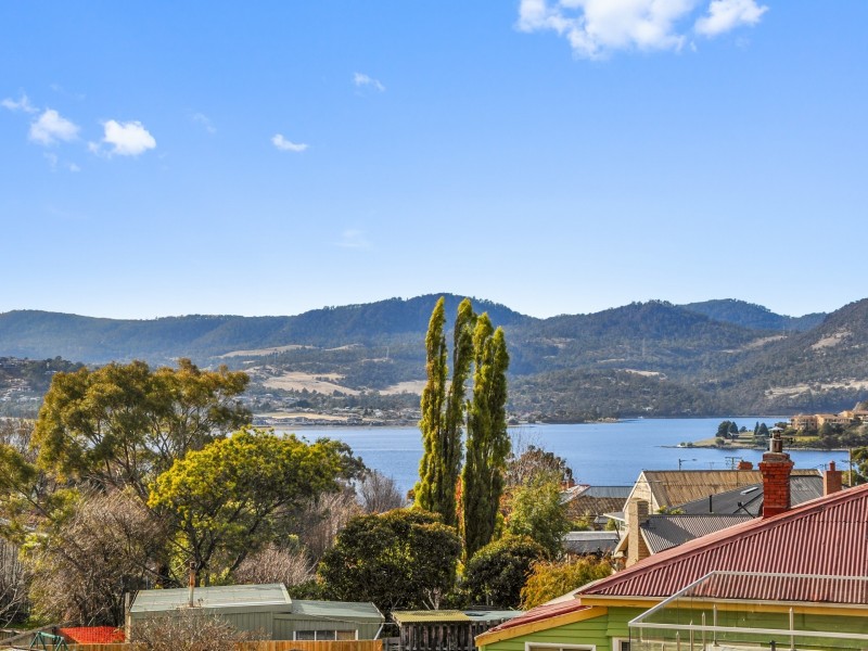 30 Hilton Road, Claremont TAS 7011