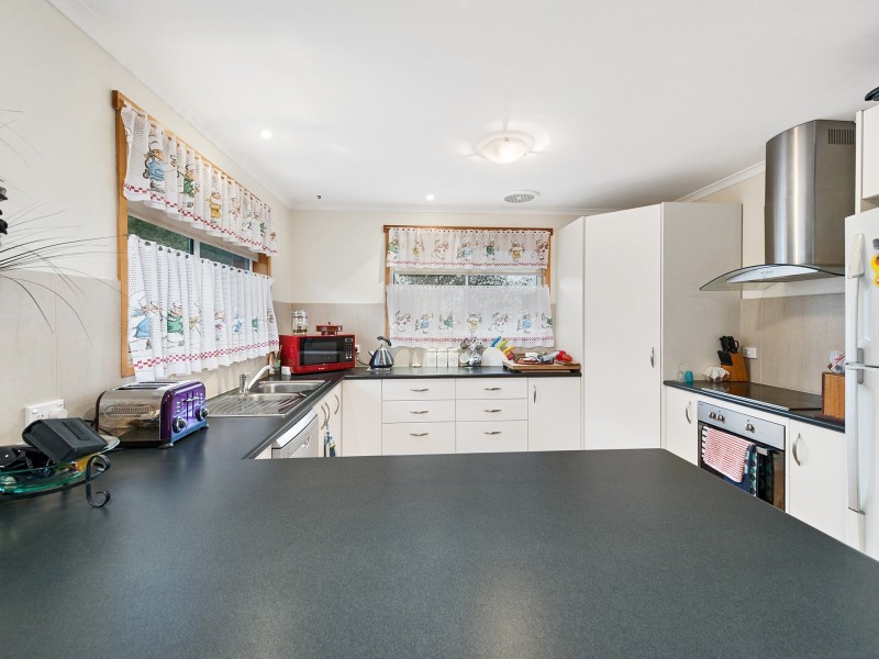 2 Kristen Court, Claremont TAS 7011